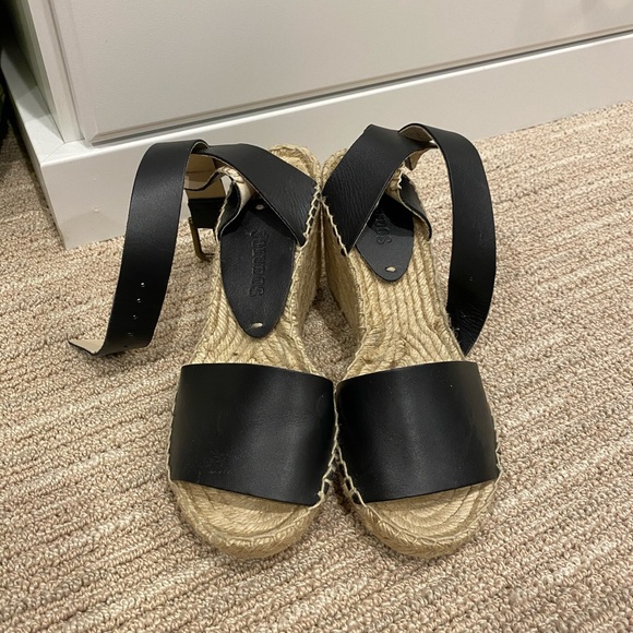 Soludos Shoes - Soludos black wedges